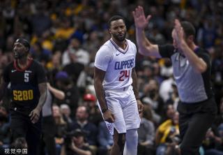 追求卓越服 追求卓越服